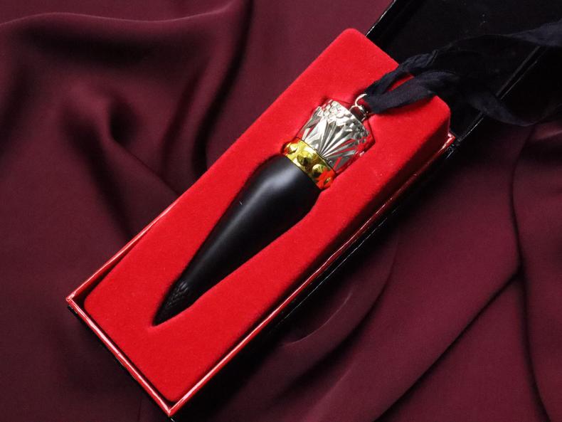 好用的蘿卜丁口紅推薦，CL女王權(quán)杖口紅美貌與氣場兼?zhèn)?></a></span>
                    <span id=